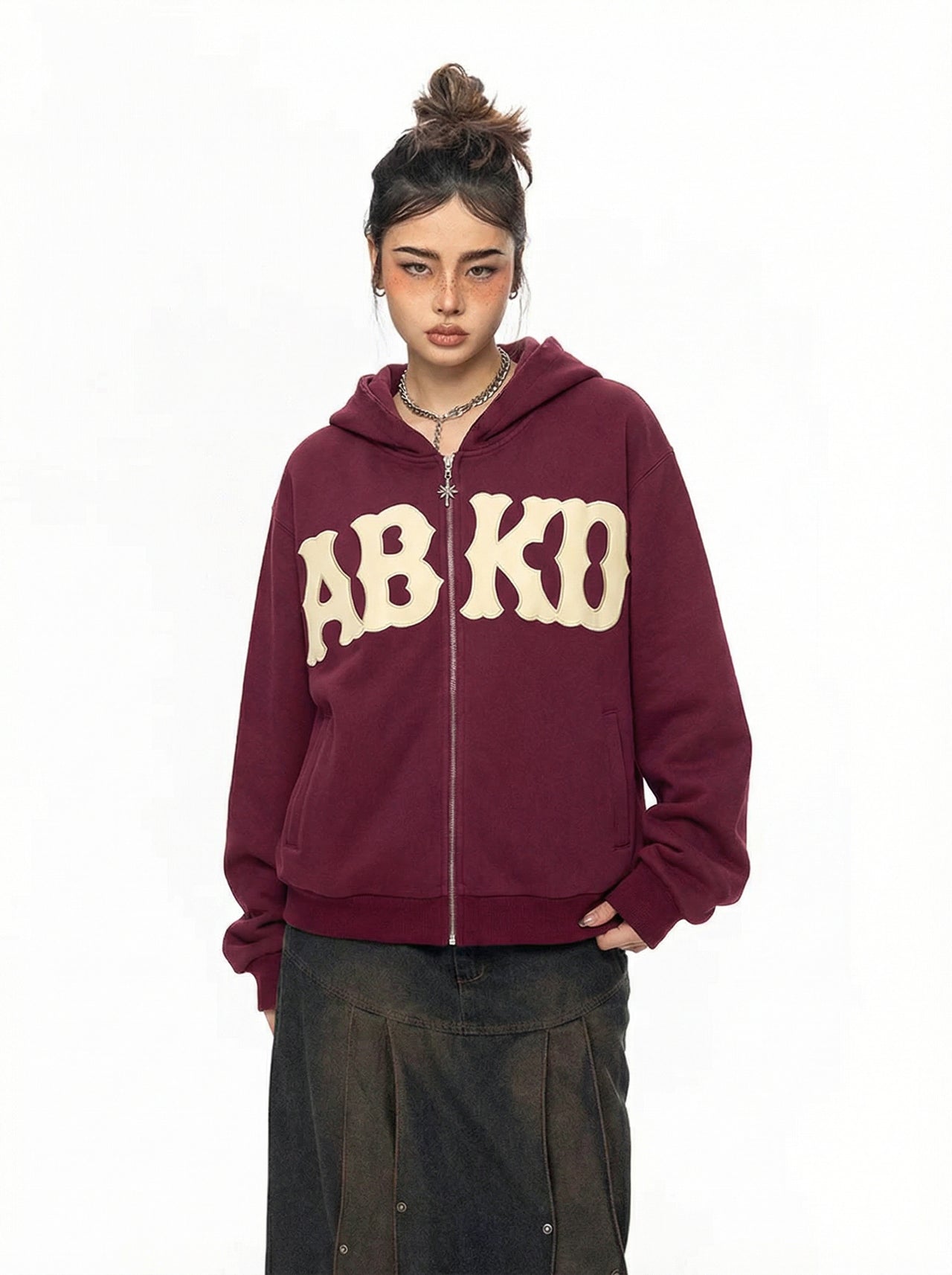 DISTRESSED LETTER PATCH ZIP-UP (WINE)