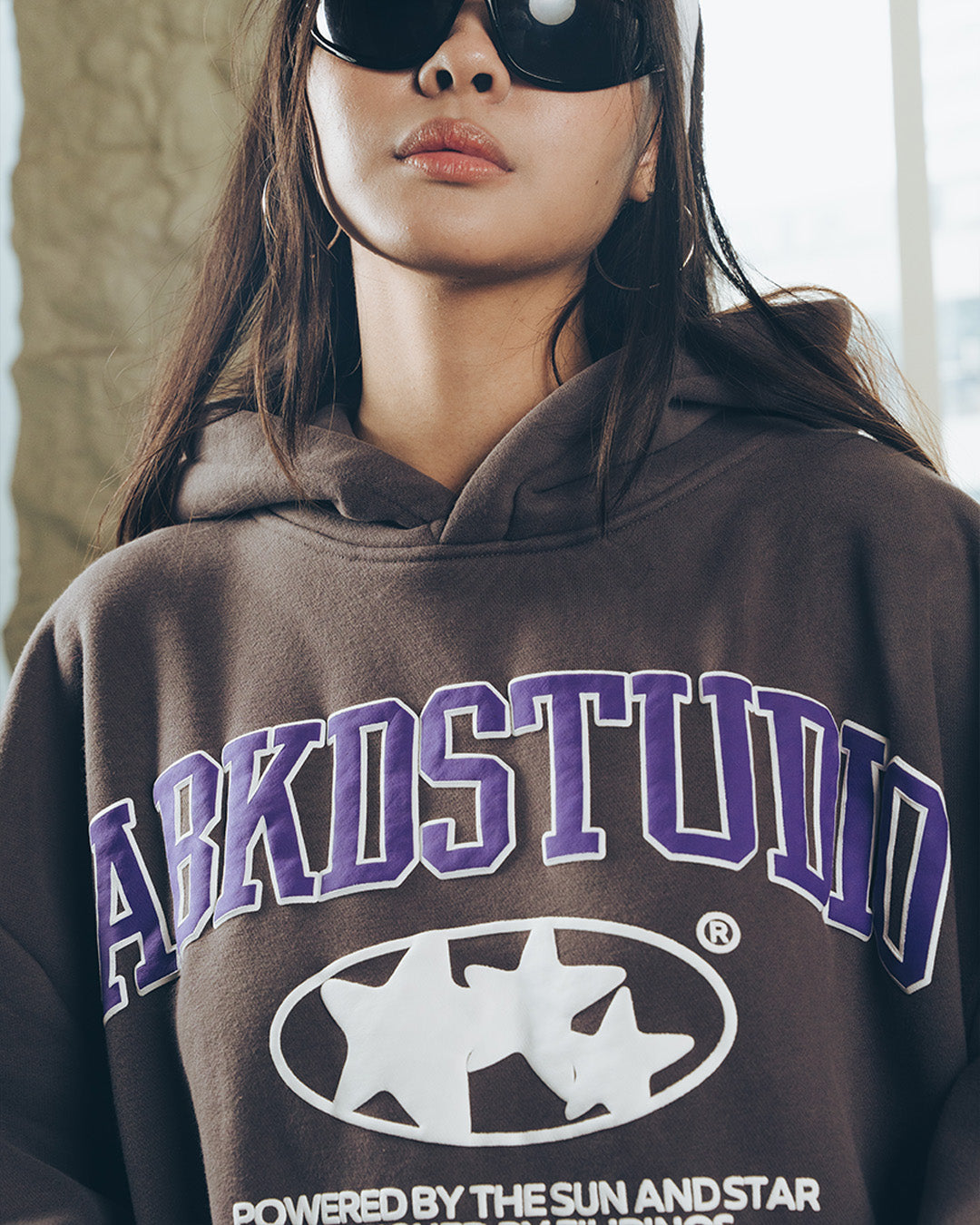 STUDIO PULLOVER HOODIE (DARK GREY)