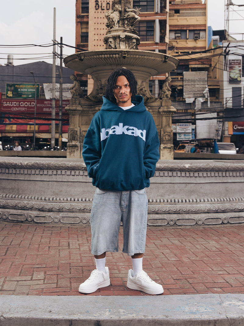 DISTRESSED PATCH PULLOVER (BLUE)