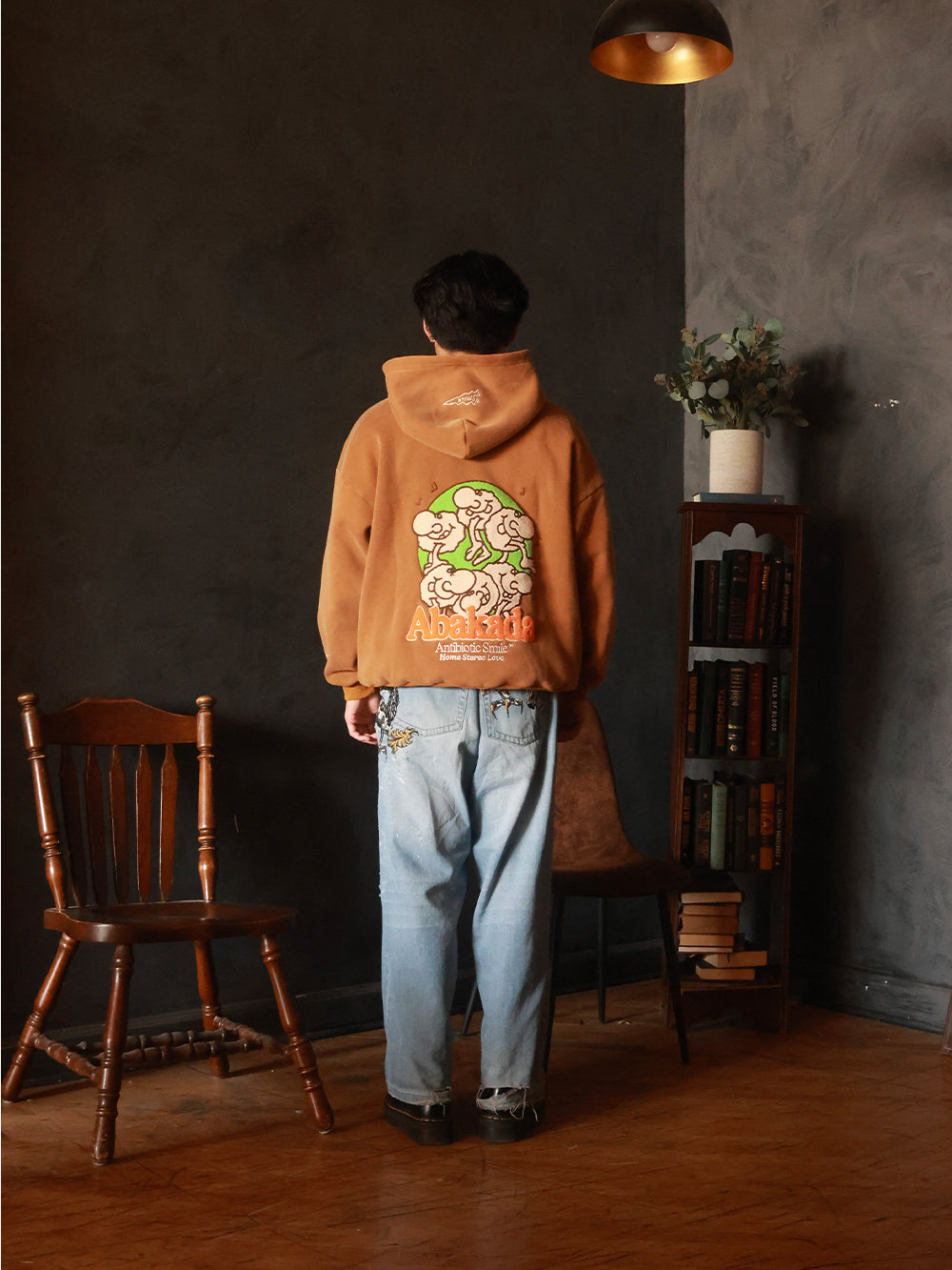 ABKD SMILE GRAPIKO HOODIE (BROWN)