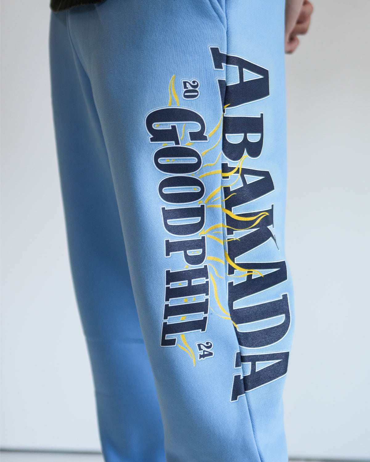 GOODPHIL HEAVYWEIGHT SWEATPANTS (LIGHT BLUE)